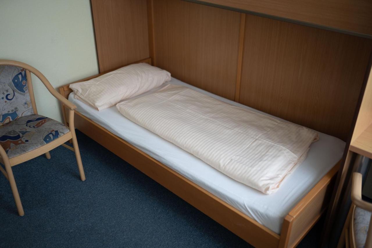 Radlstadl - Brauhaus Und Hotel Kaarst Room photo